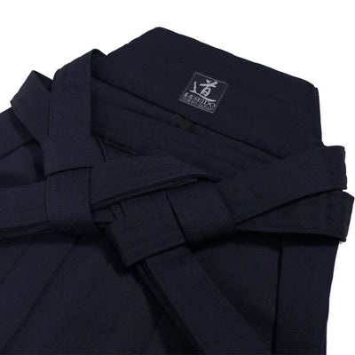 純日本製|カシミヤ風ポリエステル 居合・剣道袴(黒・紺・白)|販売 純日本製|カシミヤ風ポリエステル 居合・剣道袴(黒・紺・白)|販売